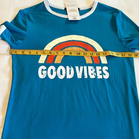 Yexipo Woman’s Graphic Tee Shorts Sleeves Good Vibes size Small Blue - Picture 9 of 12